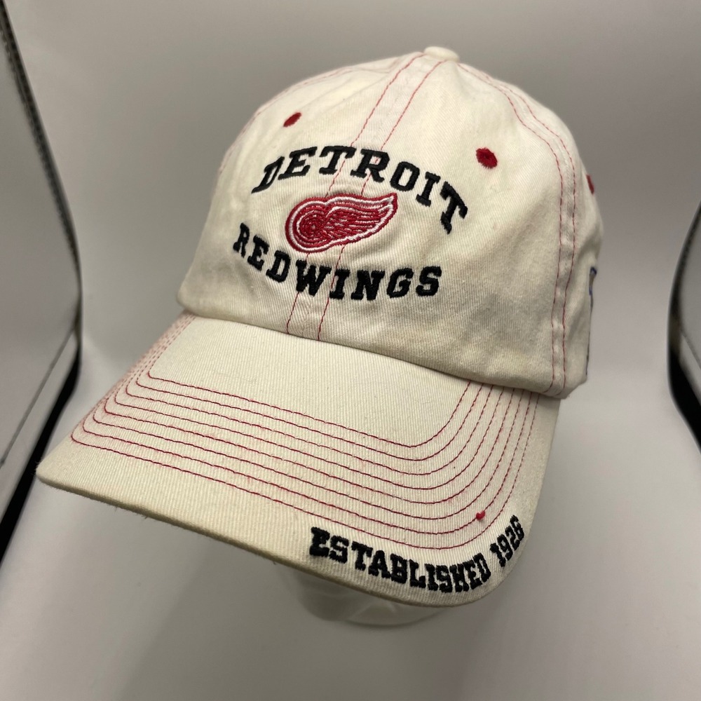 Vintage Hockey Detroit Red Wings Hat Mens OSFA Cream Red NHL Strapback Cap